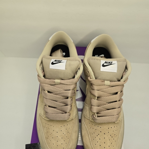 Nike SB Dunk Low - Picture 5 of 9